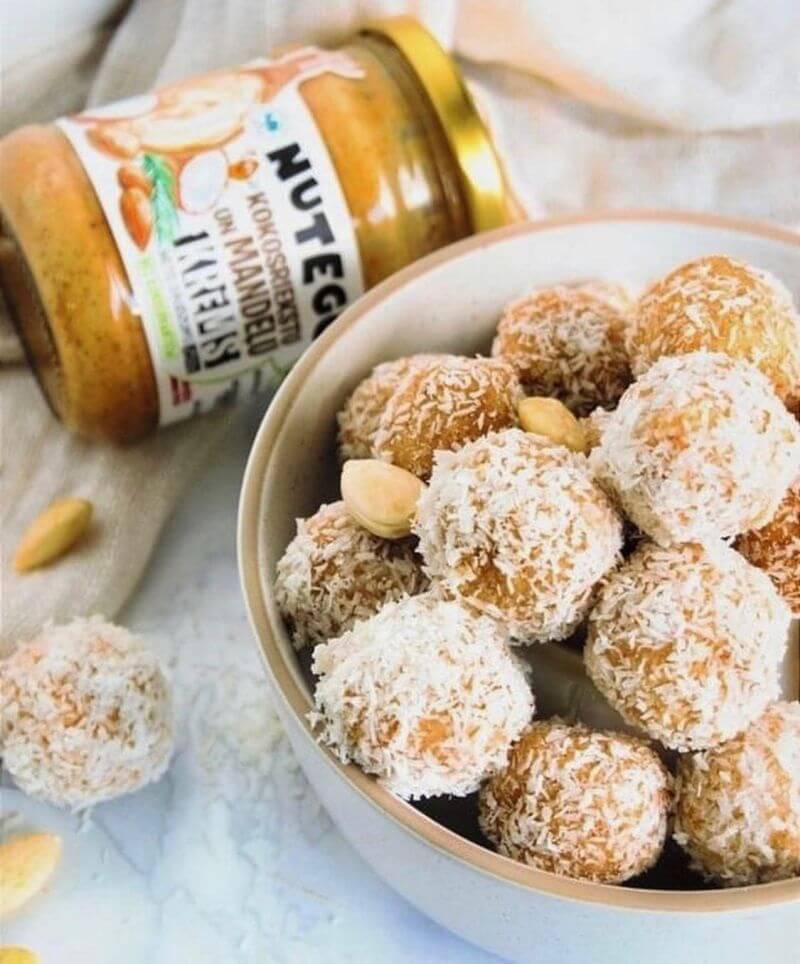 Kokoskriekstu bumbiņa