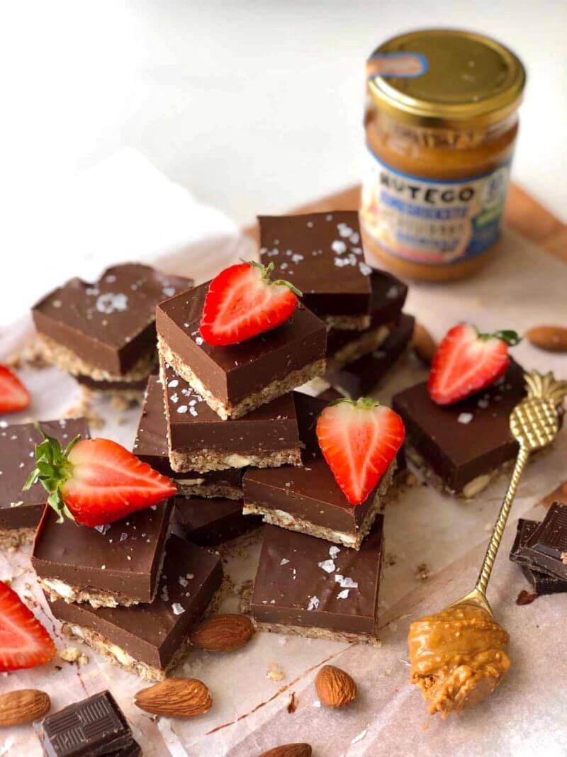 Šokolādes un zemesriekstu sviesta kvadrātiņi