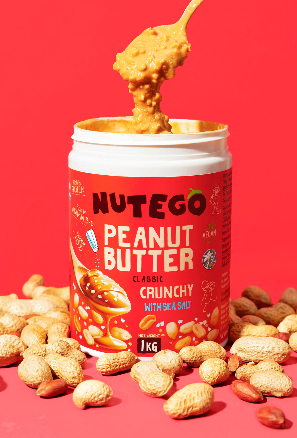 Peanut cream with nut pieces and sea salt