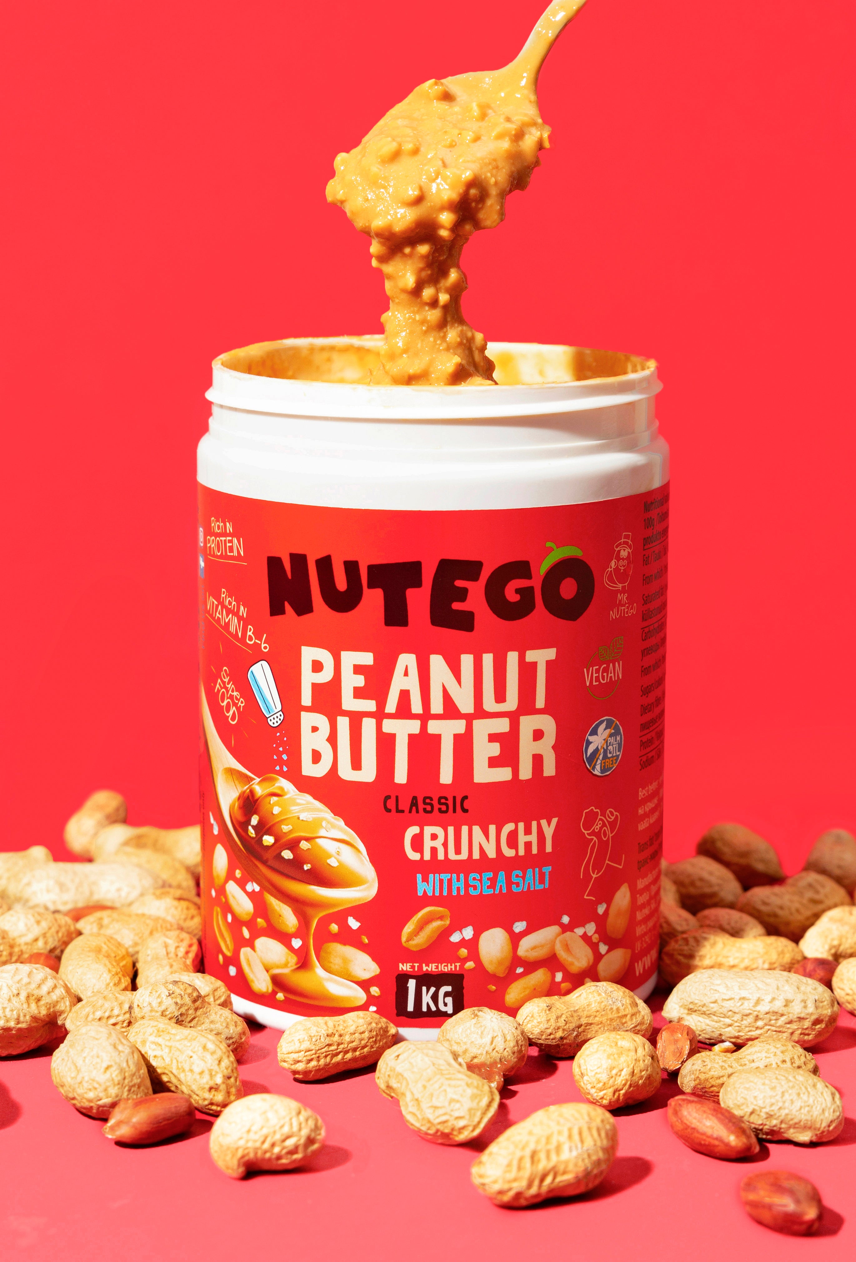 Zemesriekstu krēms ar riekstu gabaliņiem un jūras sāli