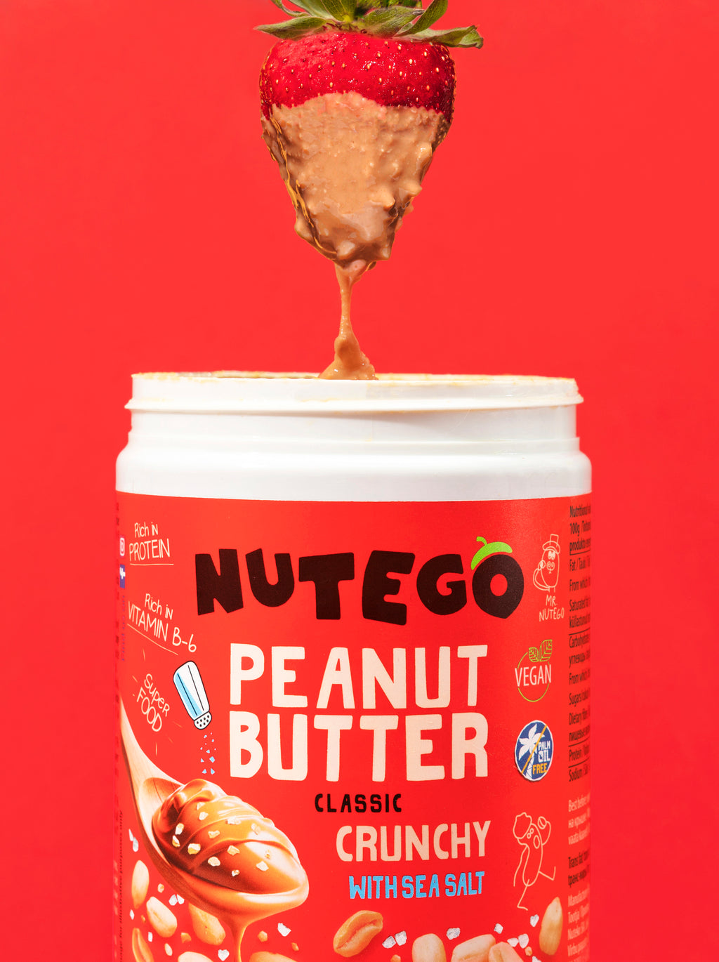 Peanut cream with nut pieces and sea salt