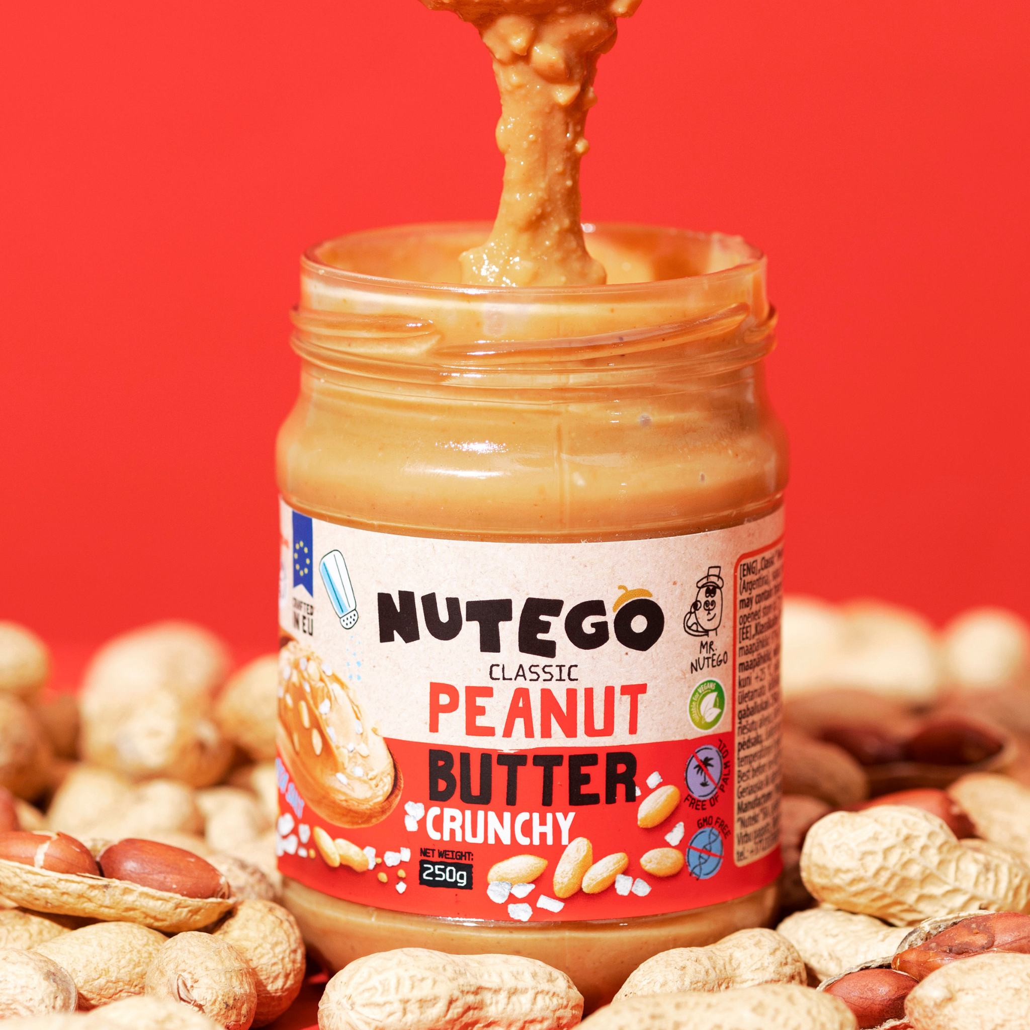 Zemesriekstu krēms ar riekstu gabaliņiem un jūras sāli