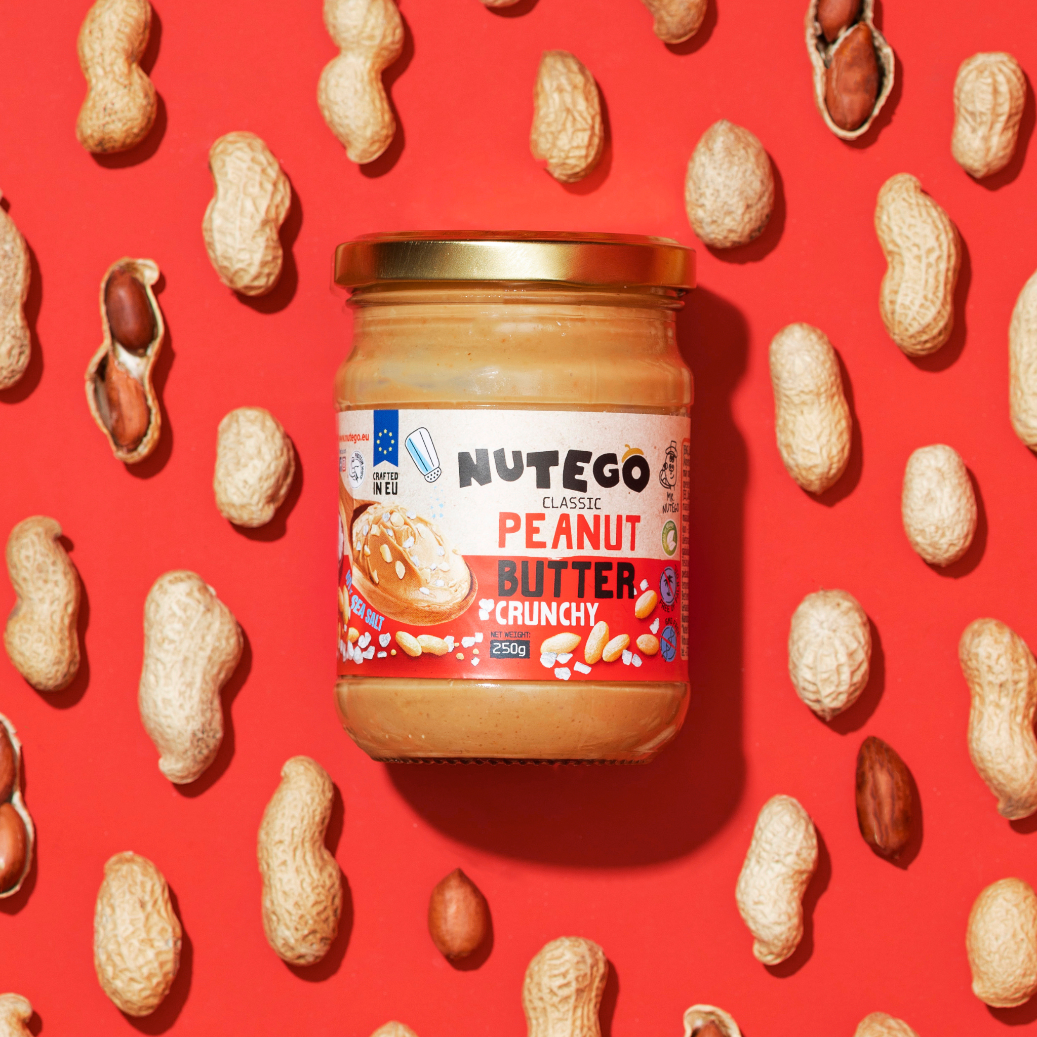 Peanut cream with nut pieces and sea salt