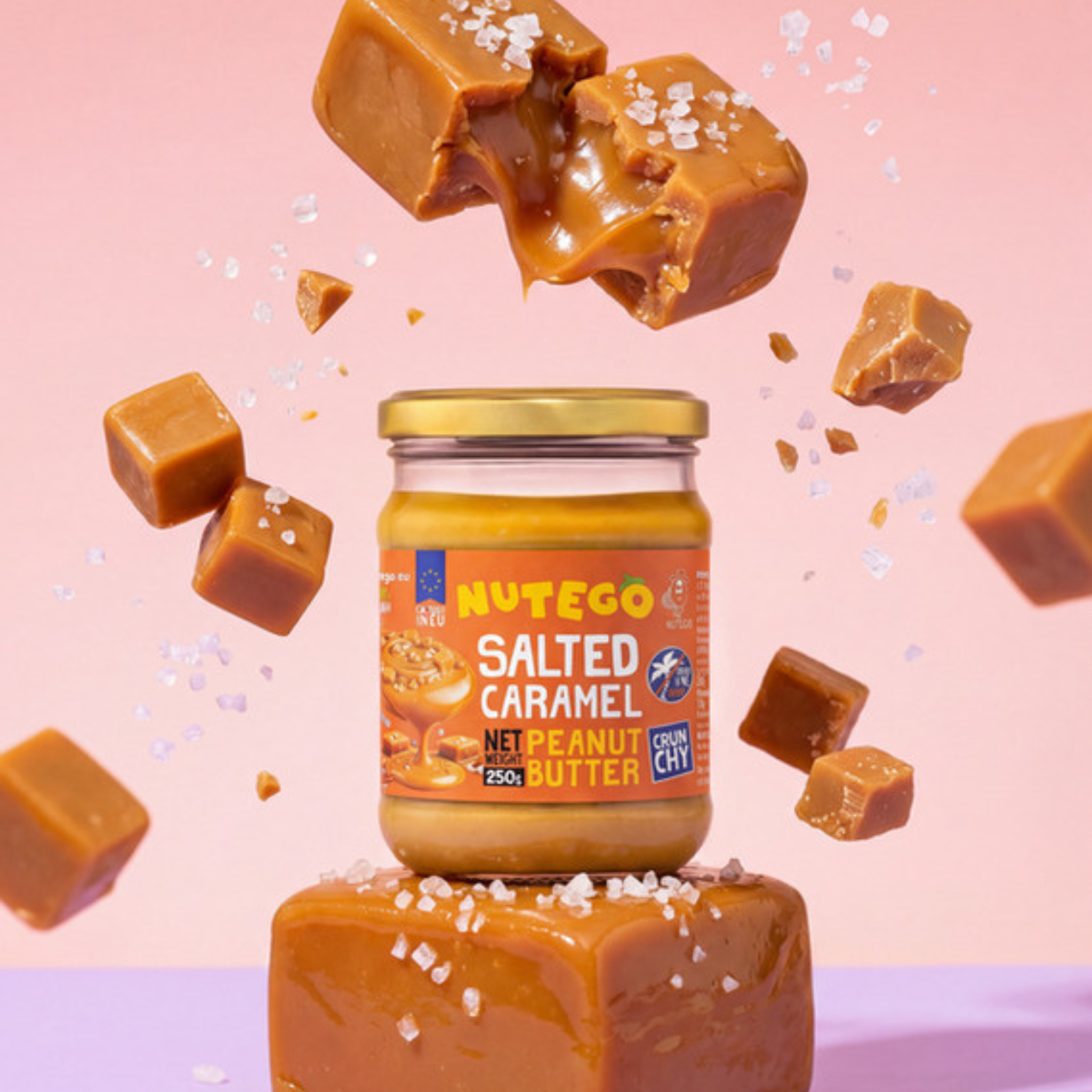 Peanut cream with nut pieces and sea salt