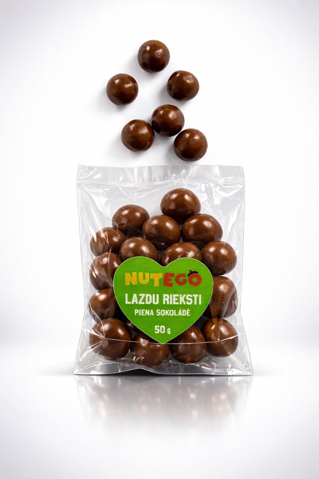 Lazdu rieksti piena šokolādē