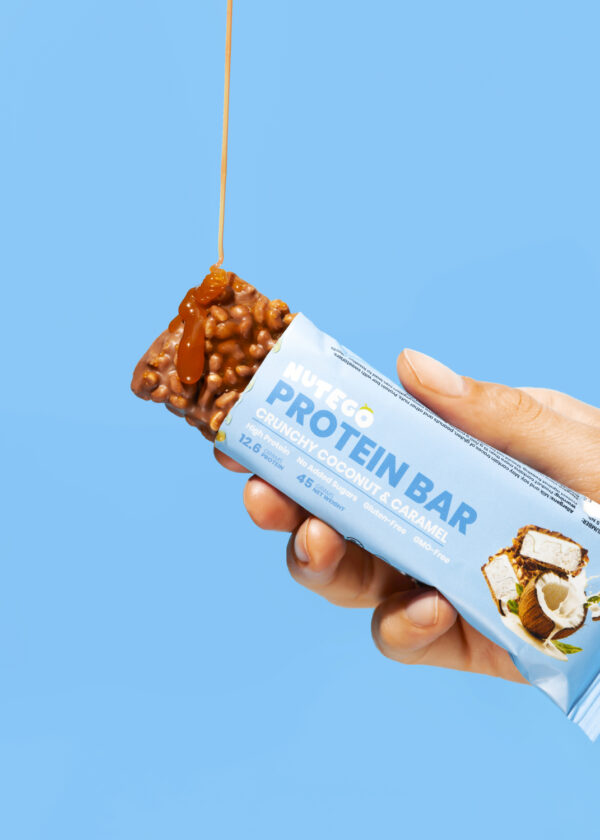 Proteīna batoniņš "Kraukšķīgais kokosrieksts un karamele" 45g - Image 3